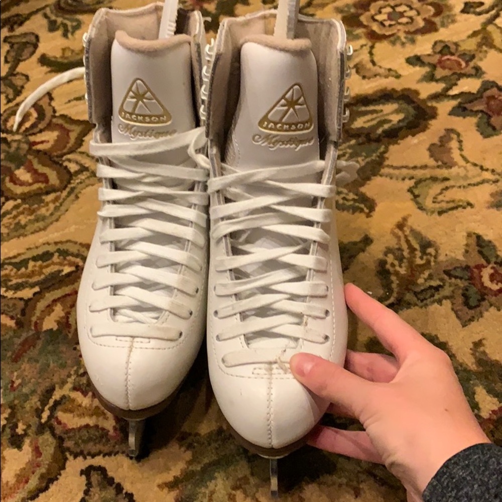 JACKSON Mystique boot and blade. Size 4. 9” blade